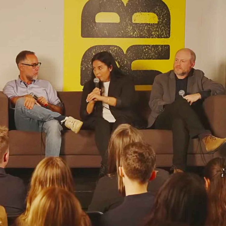 cover art for URBANIA reçoit : Le débat pour la course à la mairie de Montréal (plein feu sur la jeunesse)