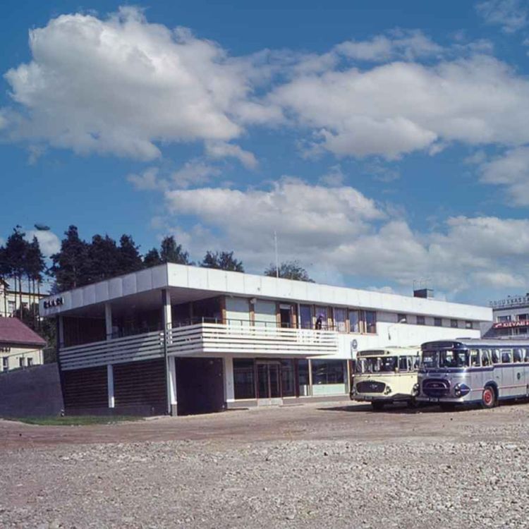 cover art for Editin ja Laurin vaiheita ravintoloitsijana ja yrittäjänä