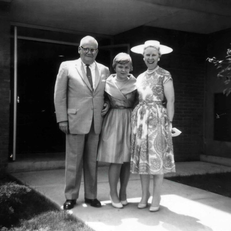 cover art for Matka uusiin maailmoihin: Katrin vaihto-oppilasseikkailut Editin haastattelemana.