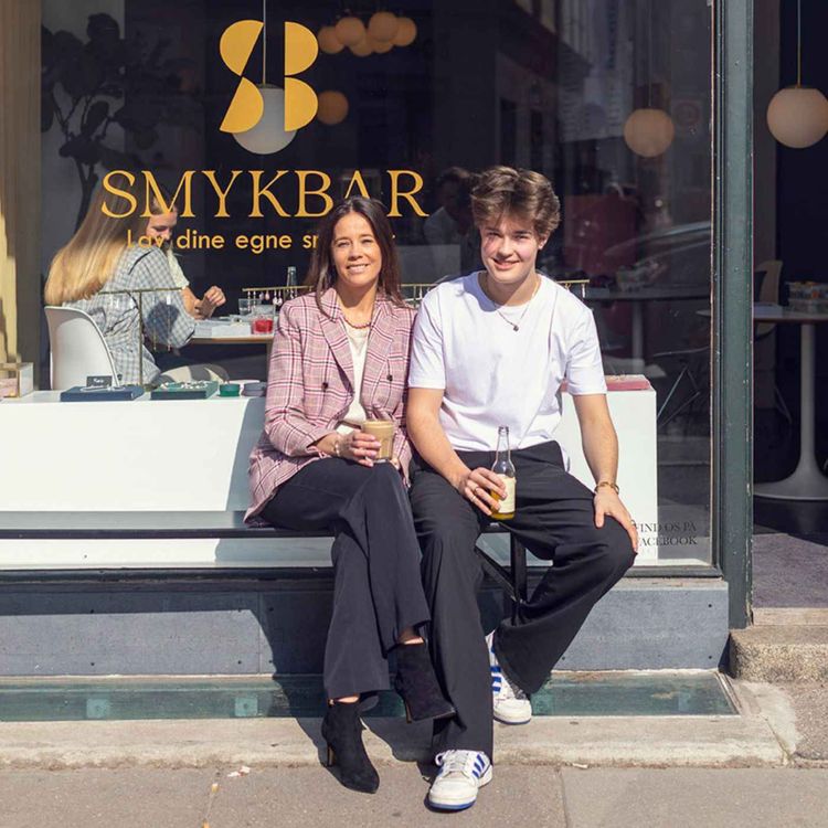 cover art for SMYKBAR - "1000 ting gik galt .. og vi var så presset!"