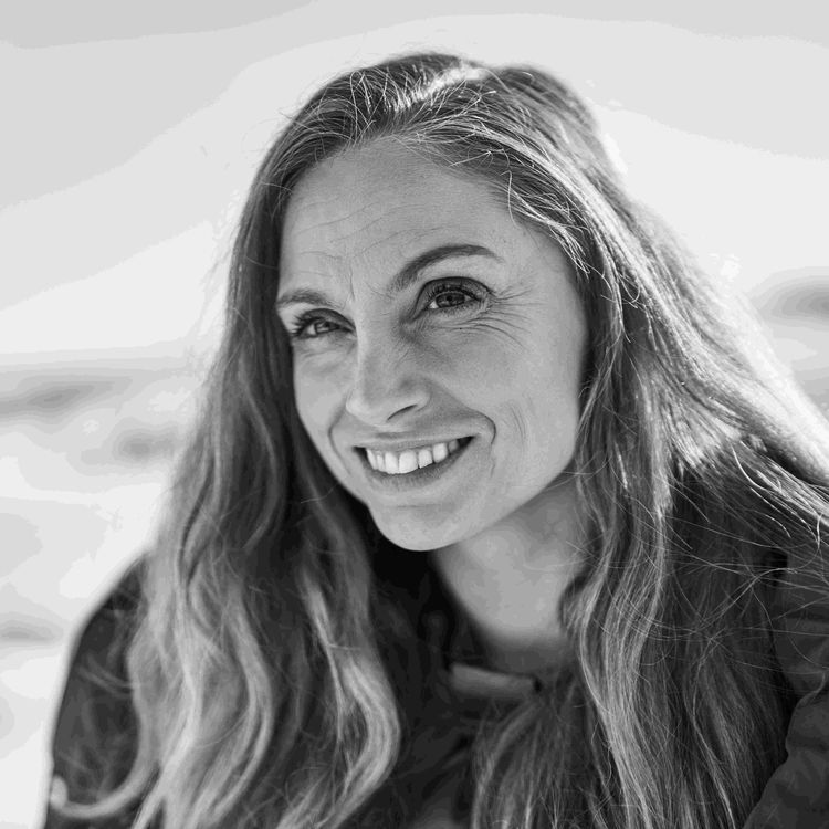 cover art for Veteranen Camilla der fik "gratis" penge i løvens hule til  PTSD appen Reelieve