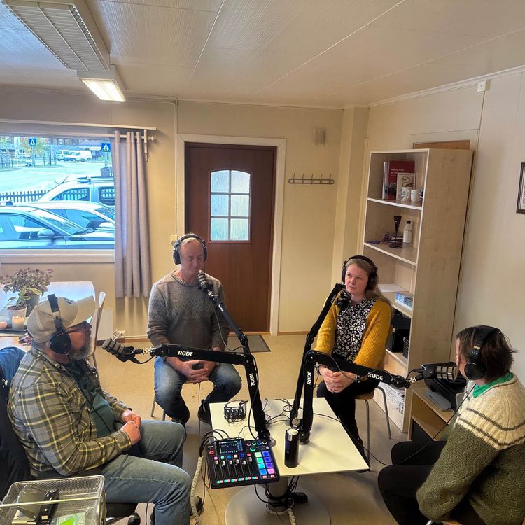 cover art for Fjukpodden - Spesialepisode 39: Verdsdagen for psykisk helse. Gjestar i studio er Ivar Morten Gjellesvik og Carina Runningen