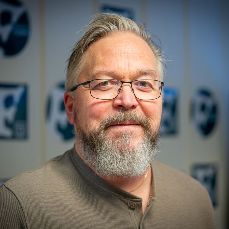 cover art for Fjukpodden - Episode 56: 60åring, Dronedramatikk, Danielsen, Pensjon og Skogbygdsvegen!