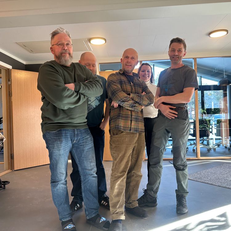 cover art for Fjukpodden - Episode 107: Russerevy, folkemøte, distrikspolitikk og Hallvard Helland på besøk!