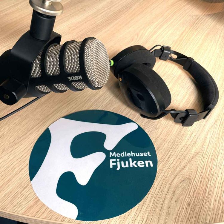 cover art for Fjukpodden - Episode 125: Ferie, jurklutar, sommarski og kæ ska oss gjera mæ o Vigdis?
