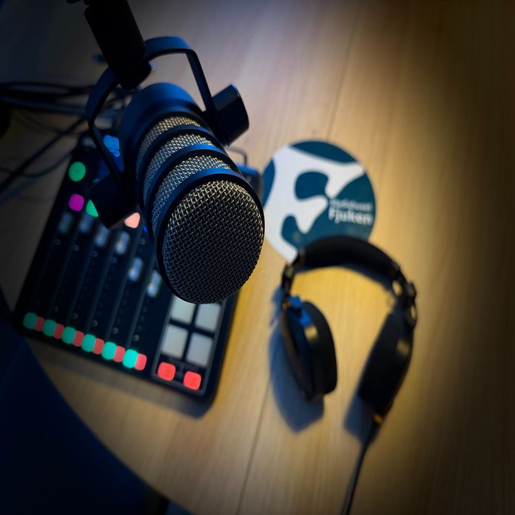 cover art for Fjukpodden - Episode 152: Flåklypa-løp, dialektprøve, imitasjon og USA  