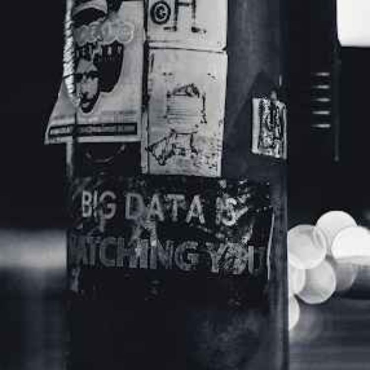 cover art for Tập 370 | Khai thác dữ liệu đang âm thầm thay đổi khế ước xã hội ra sao?