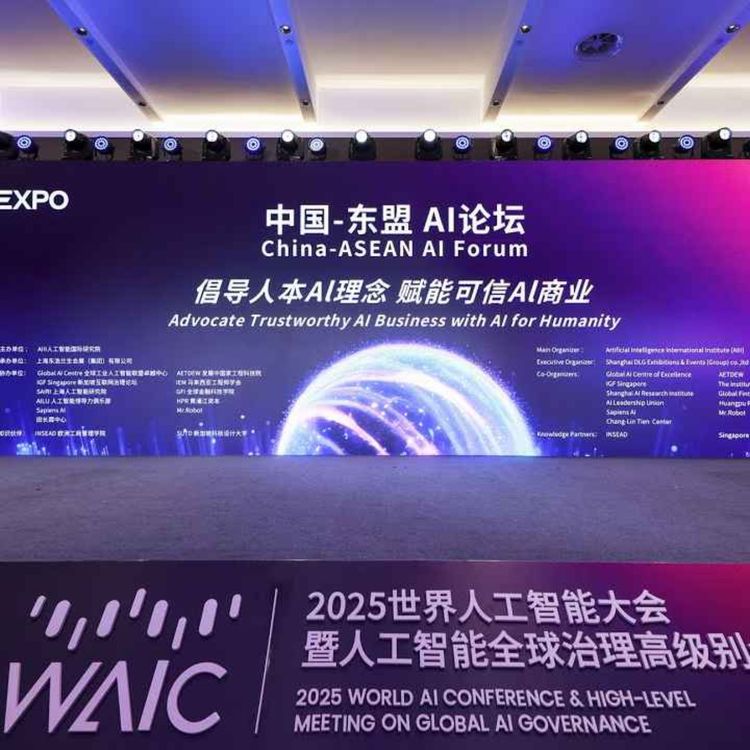 cover art for Tập 371 | Trung Quốc đang muốn khiến cả thế giới “nghiện” AI của họ