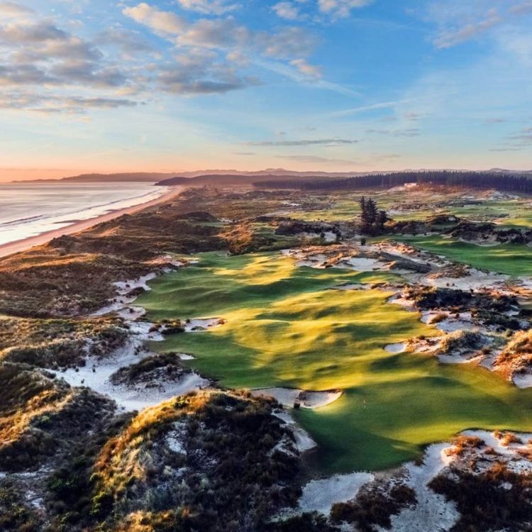 cover art for 🏌🏿♂️Bonus: The Wonders of Tara Iti & Te Arai with Jim Rohrstaff