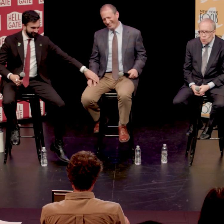 cover art for Andrew Cuomo's Zohran Mommy Dommy