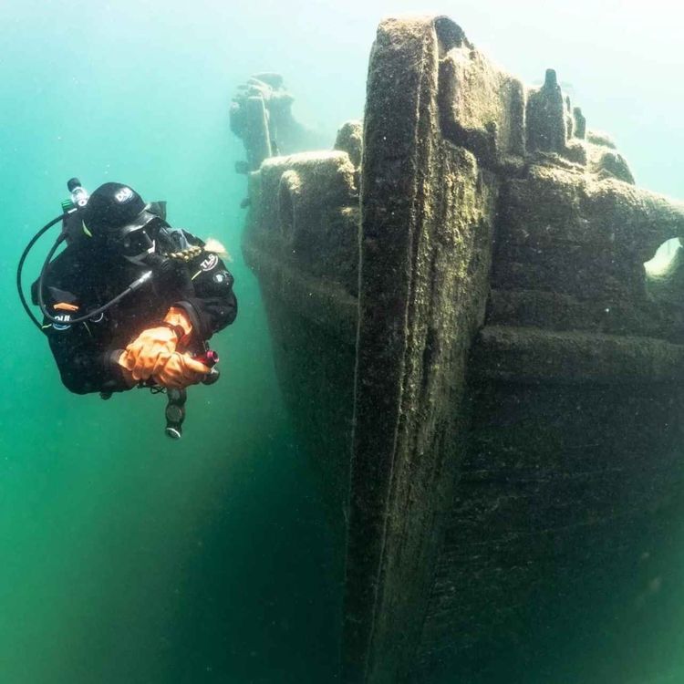 cover art for In Search of SHIPWRECKS and SUNKEN CITIES