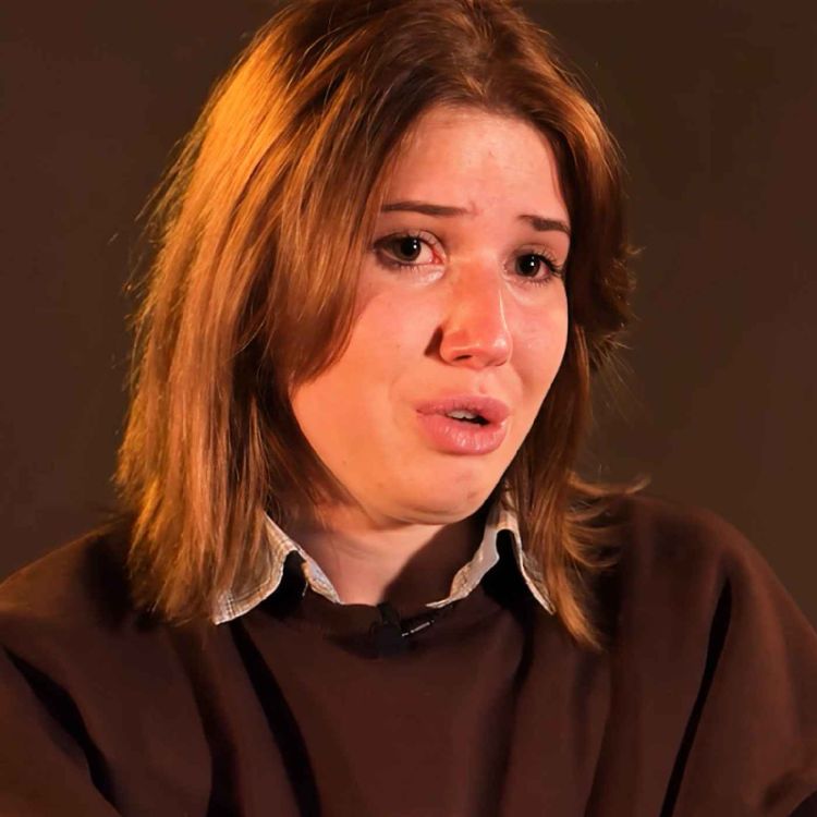 cover art for COMMENT UN PÈRE PEUT-IL FAIRE ÇA À SA PROPRE FILLE ?