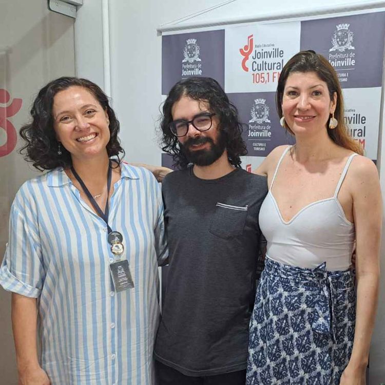 cover art for PAPO EM DIA - Simone Kalbusch e Andreia Schmitz falam sobre a abertura da Mostra Didática Eu = Barro