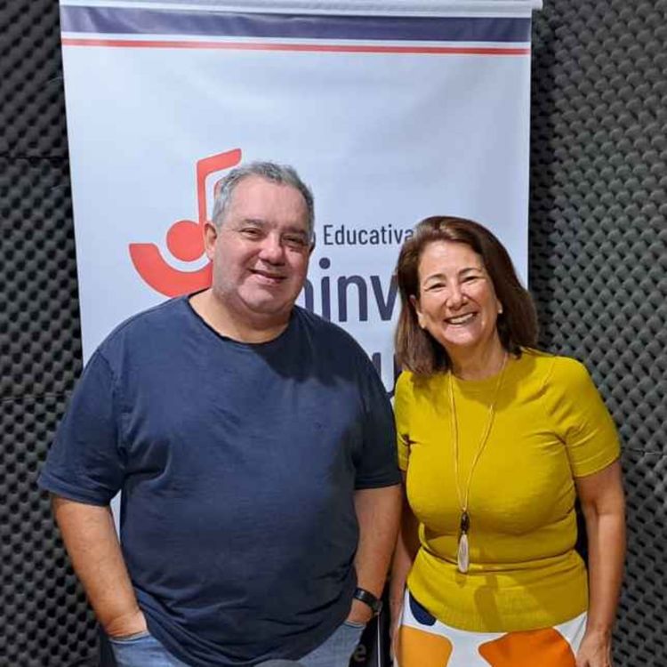 cover art for PAPO EM DIA - Problemas comportamentais familiares e escolares de crianças e adolescentes - Rosânia Campos, Doutora em Educação, Psicopedagoga, Docente e Pesquisadora da Univille