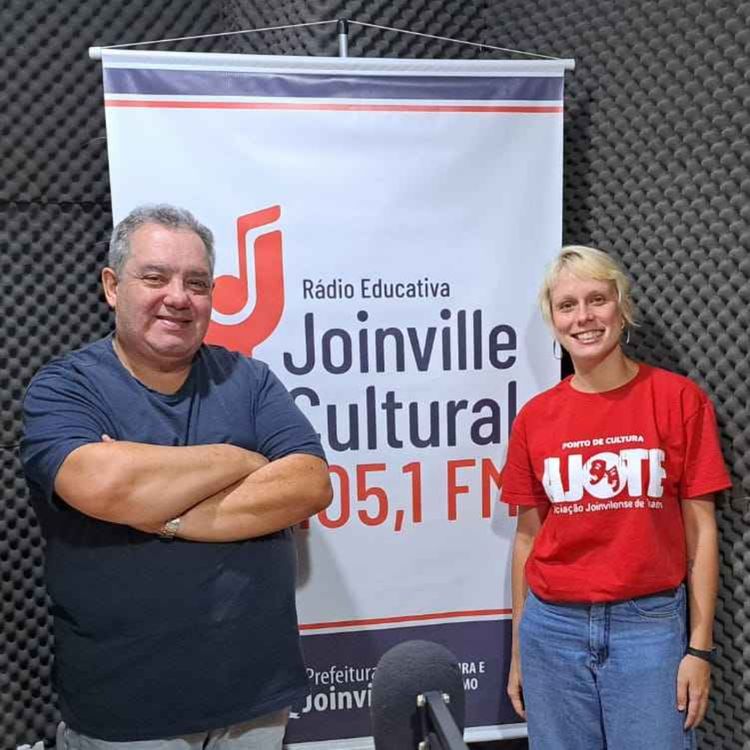 cover art for PAPO EM DIA - 13ª Edição do Verão Teatral da AJOTE - Larissa Reimer, Presidente da Associação Joinvilense de Teatro