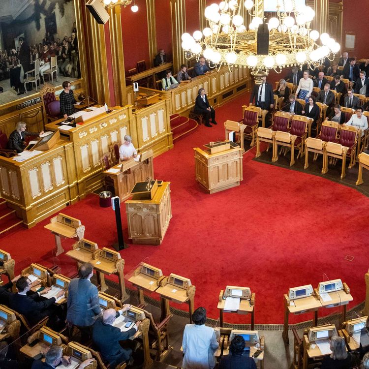 cover art for Fra etikk til politikk - hva skjer nå med bioteknologiloven?