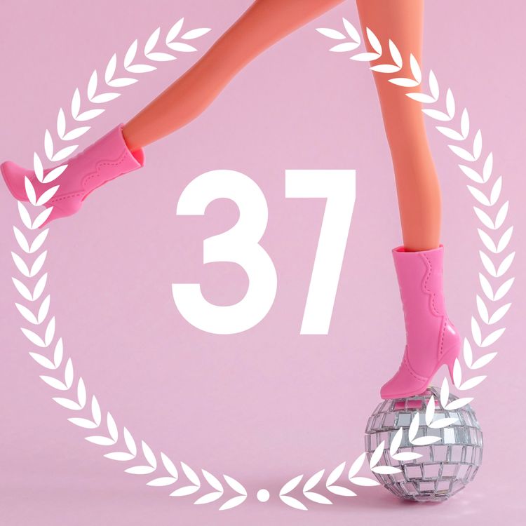 cover art for 37. Vad heter regisören bakom 'Ladybird' och 'Barbie'