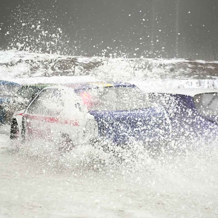 cover art for Bilcrossprat: Livet, døden og folkrace i Sverige