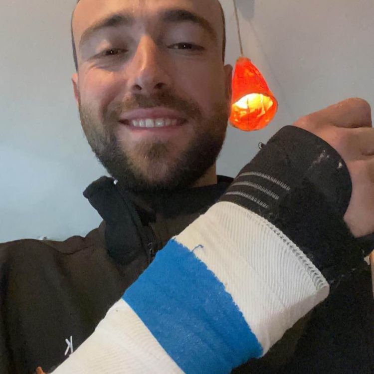 cover art for HMR #4 - I’m scratching