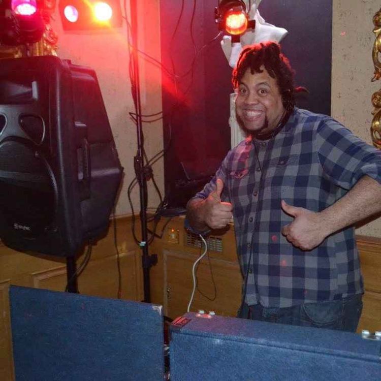 cover art for The View from the Booth Podcast Episode 3: Che Burnley