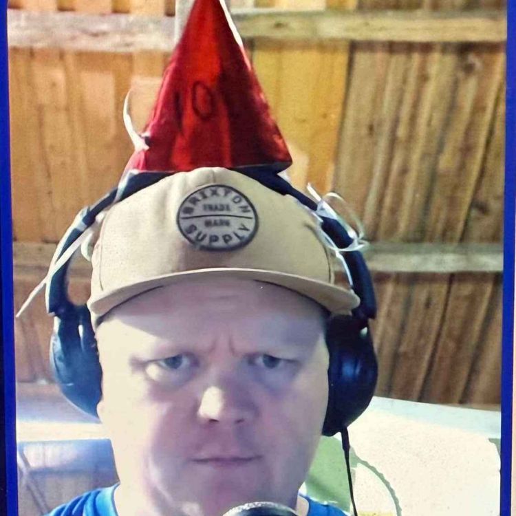 cover art for #100: Podden i 100, major-uke, Viktor-nedtur og åtterjern i treet