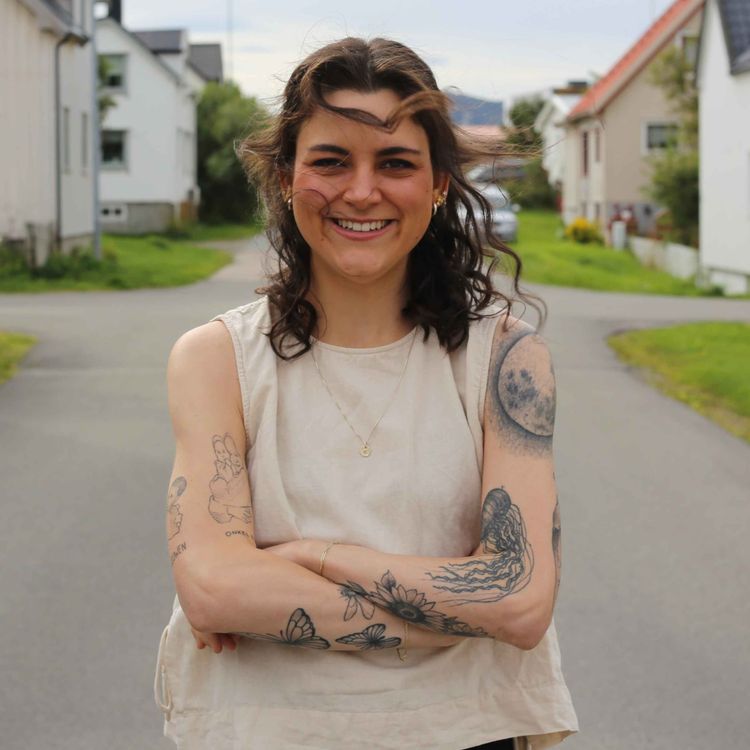 cover art for Katharina sto med én fot i graven: - Jeg vil være "Katharina som overlevde"