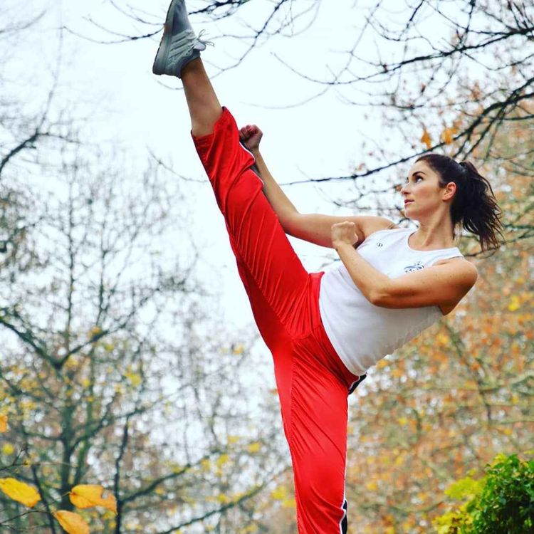 cover art for Guérir les Traumas Grâce au Karaté - Laurence Belrhiti