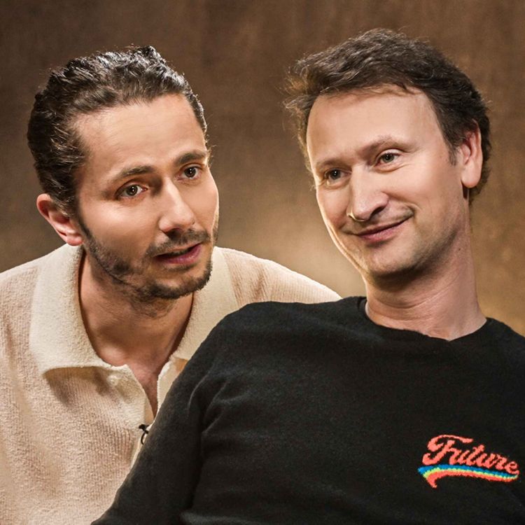 cover art for DE CANDY CRUSH À REVOLUT : LES SECRETS DE LEUR RÉUSSITE (banque en ligne VS banque traditionnelle)