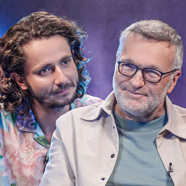 cover art for LAURENT RUQUIER : SA CARRIÈRE, L’ARGENT,  SON COUPLE AVEC UN HOMME 25 ANS PLUS JEUNE (MARIAGE, ENFANT)