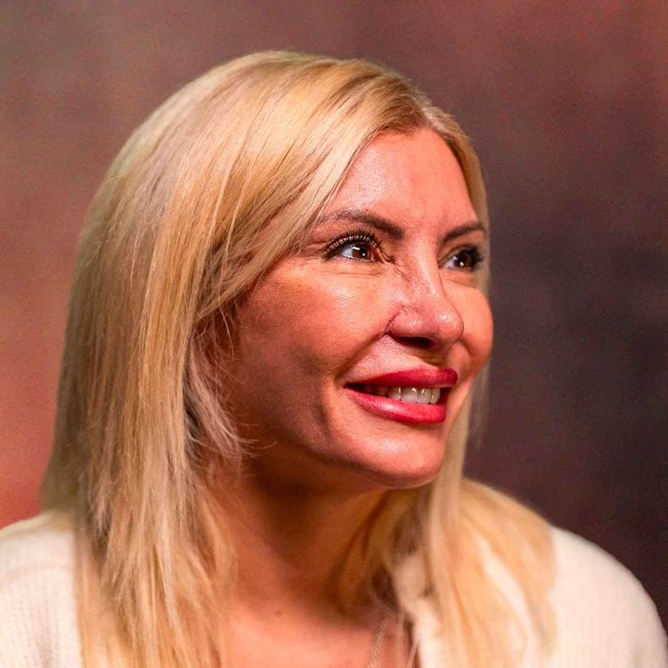 cover art for VOYANTE PENDANT PLUS DE 10 ANS ELLE ARNAQUE SES CLIENTS « ON S’EN FOUTAIT DE LA VÉRITÉ »