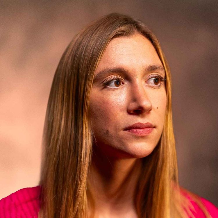 cover art for V*OLÉE PENDANT 30 MINUTES EN PLEINE JOURNÉE À PARIS, ELLE RACONTE L’HORREUR (Procès, VIH, OQTF)