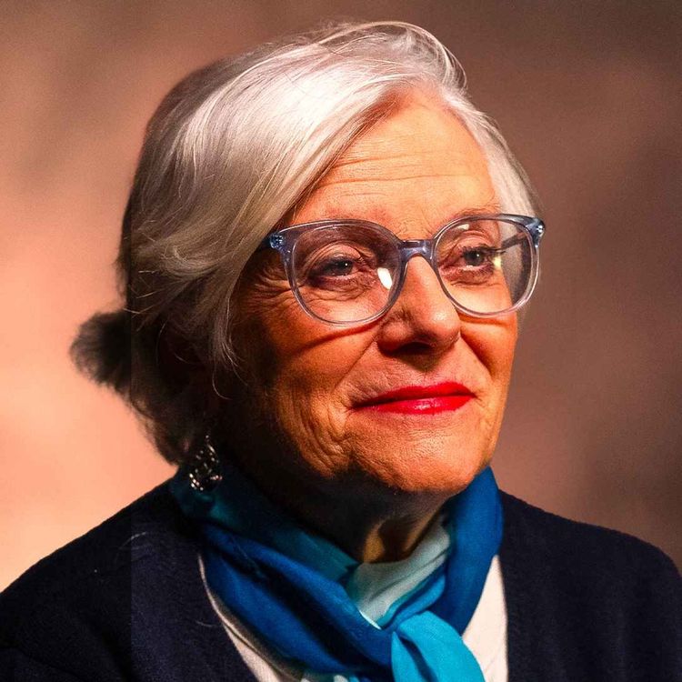 cover art for BONNE SŒUR DANS UN COUVENT PENDANT 40 ANS, ELLE QUITTE TOUT ET DÉCOUVRE LA VIE À 60 ANS (EMPRISE, SEXE…)