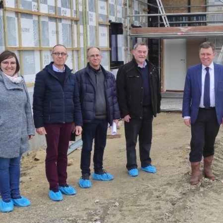 cover art for Beaufort-en-Anjou. Une nouvelle pépinière d’entreprises - Vincent Gaboriau - lundi 17 mars 2025