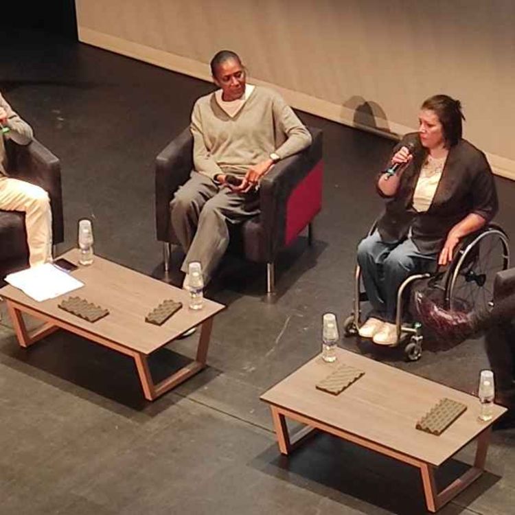 cover art for Saumur. Le colloque « Donne du sport à ton corps » met à l’honneur le dépassement de soi - Frédéric Mortier - Vendredi 14 novembre 2025