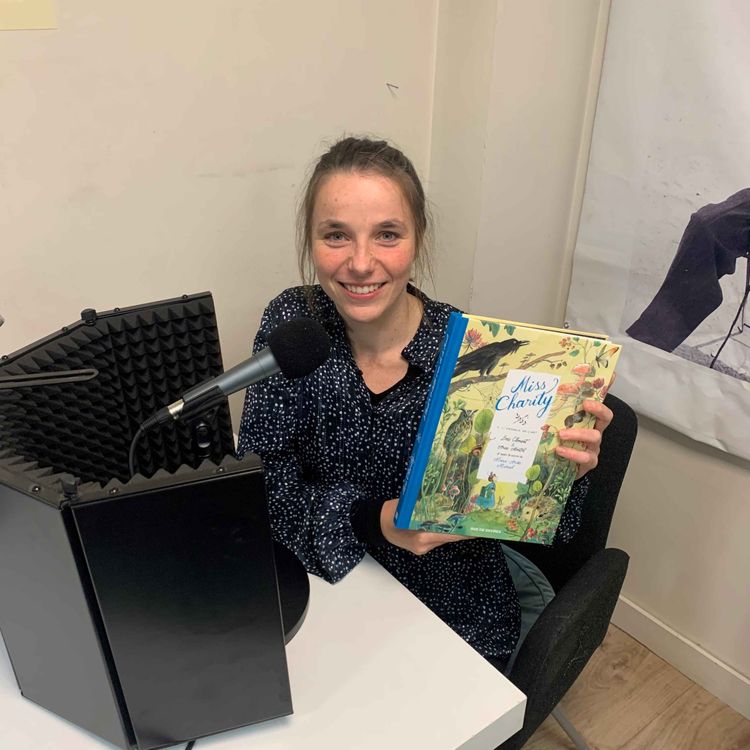 cover art for Mois de la BD : Emma Baudelet présente "Miss Charity" d'après l’œuvre de Marie-Aude Murail par Loïc Clément et Anne Montel parue aux Éditions Rue De Sevres