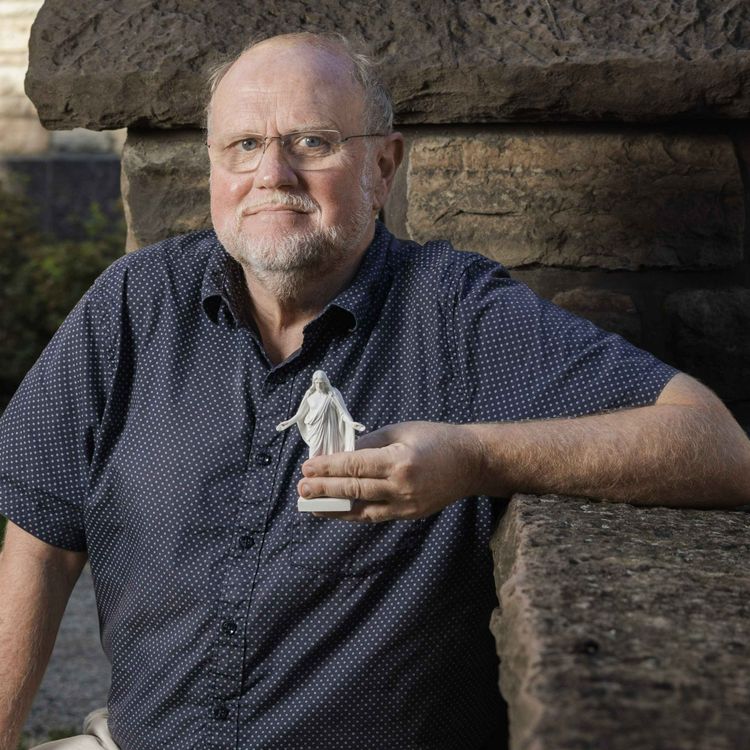 cover art for Avsnitt 28: Ola Larsmo