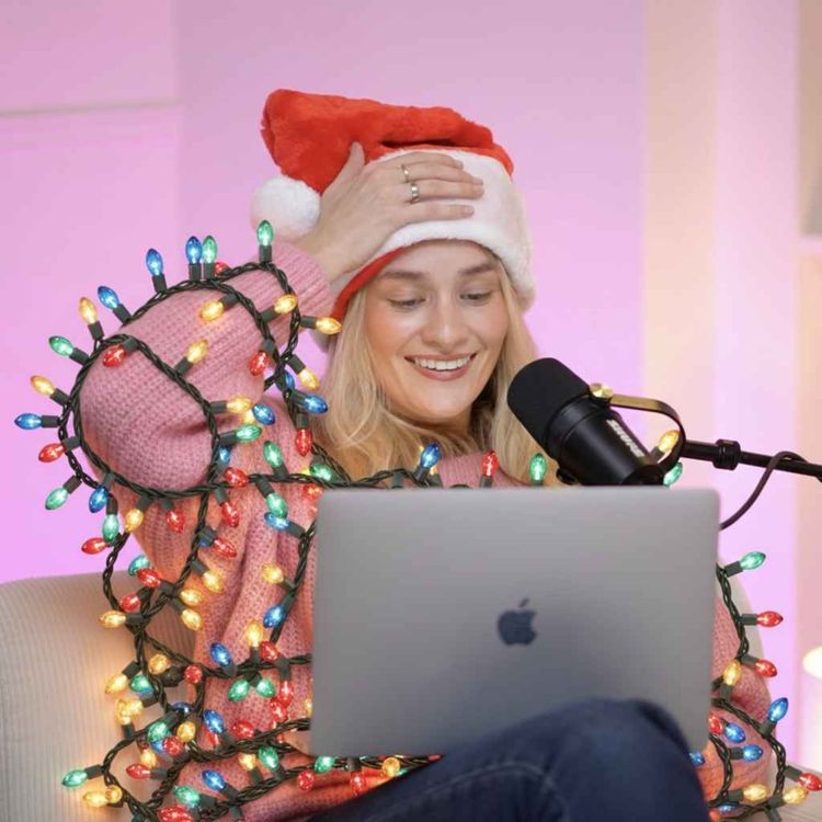 cover art for Ces anecdotes de Noël vont te choquer 😂 