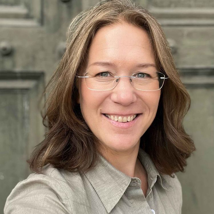 cover art for Feil gjør fremskrittet en tjeneste: Anine Kierulf - førsteamanuensis i offentlig rett ved UiO