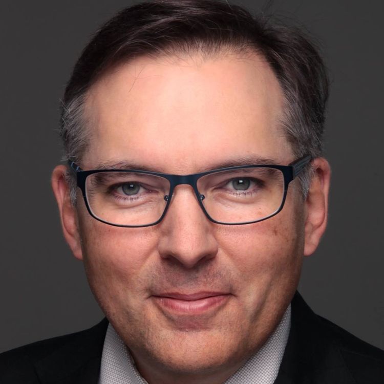 cover art for Politiguy Correct - Raymond Côté | polarisation entre les Libéraux de Mark Carney et les Conservateurs de Pierre Poilievre