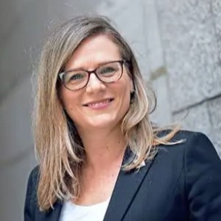 cover art for Politiguy Correct - Stéphanie Lachance | les grands dossiers qui agitent la scène politique québécoise