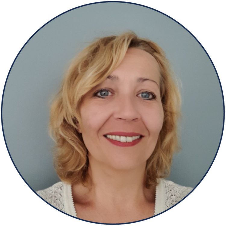 cover art for Marie Froment - manager du pôle innovation chez UCANSS. 