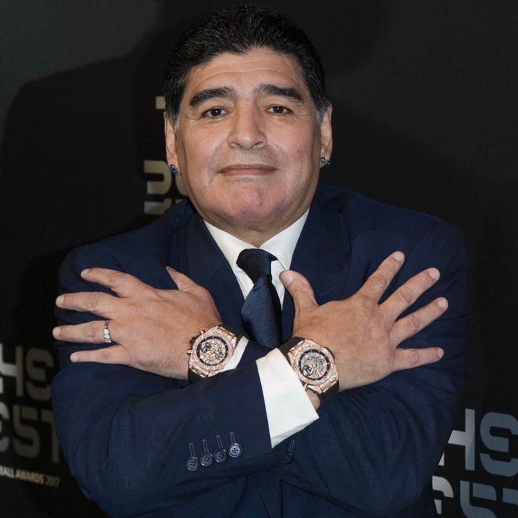 cover art for Pourquoi Diego Maradona portait deux montres ? ⌚️