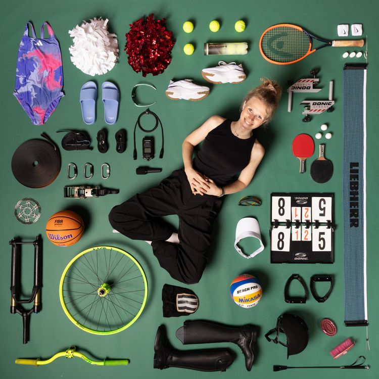 cover art for Fest im Sattel: Katharina Rhomberg über Erfolg im Pferdesport