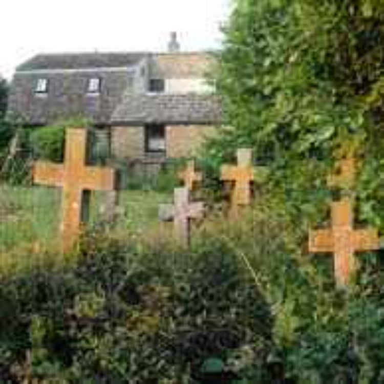 cover art for 27. Talo hautausmaan varjossa