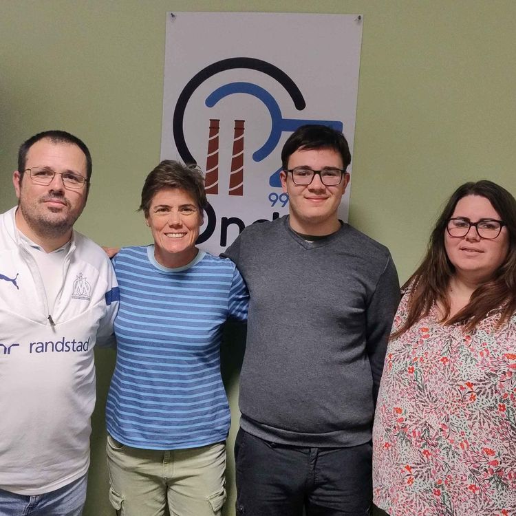 cover art for Oz & Le Sport - Avec Delphine Chaigneau - 15e femme à avoir gravi le Mont Everest