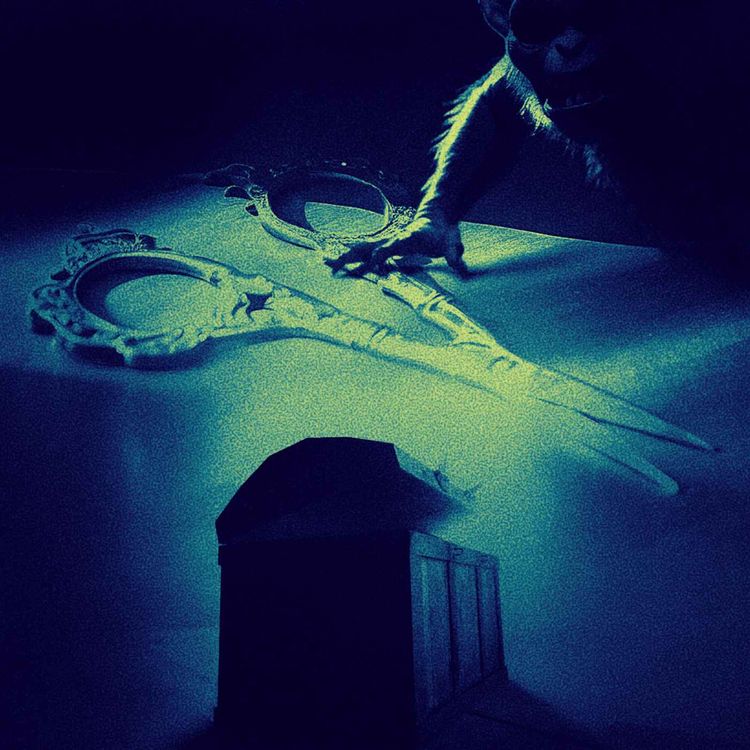 cover art for Las Tijeras de la Abuela