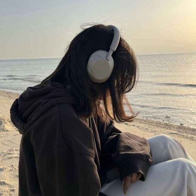 cover art for Manifester grâce à la musique