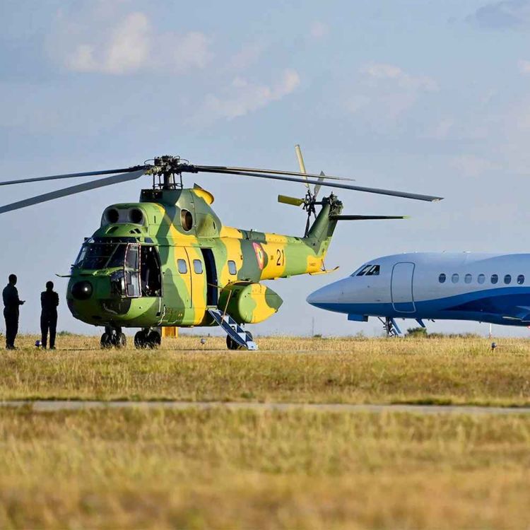 cover art for Ukrainian troops destroy ‘all Russian positions’ to liberate town & EU chief's plane 'forced to land blind after Moscow jams GPS’