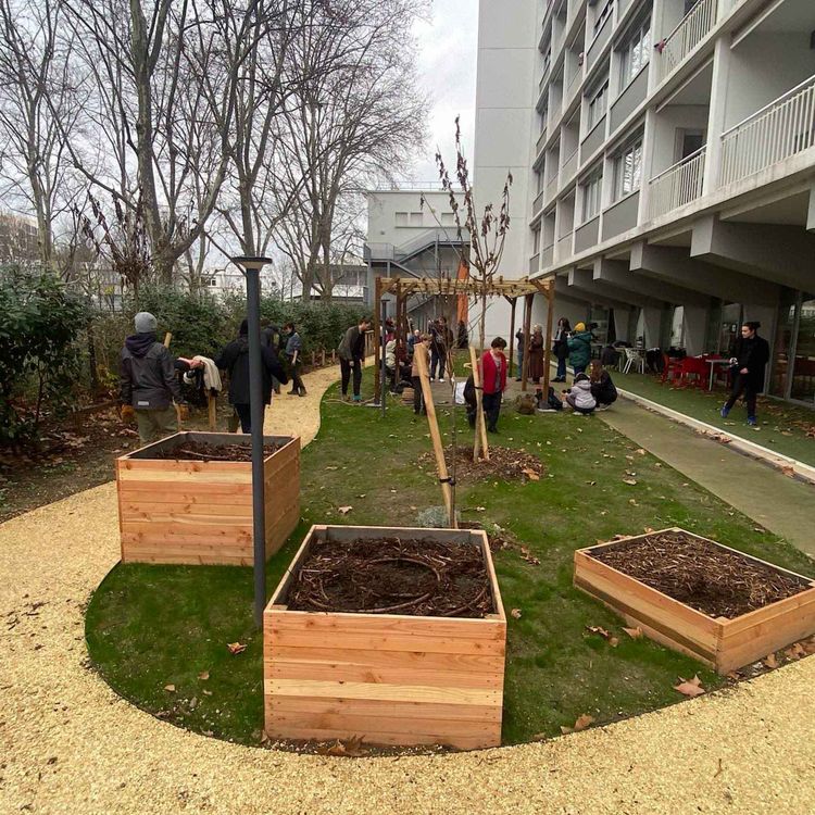 cover art for Résidences séniors : à Lyon, la végétalisation est l'affaire de tous