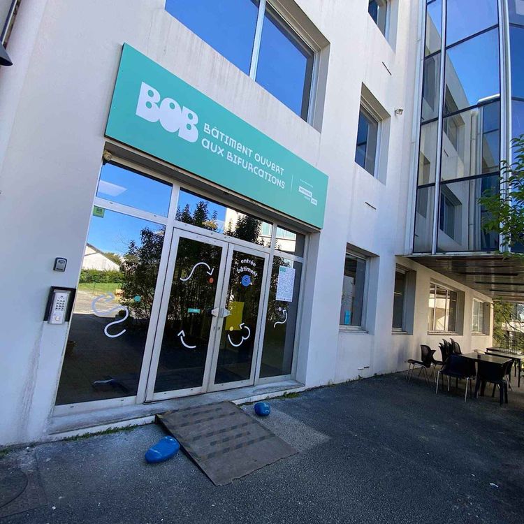 cover art for Le Bob : la marmite des possibles à Villeurbanne